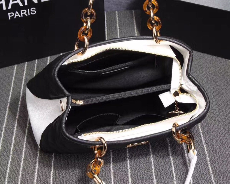Ch**el shopping bags